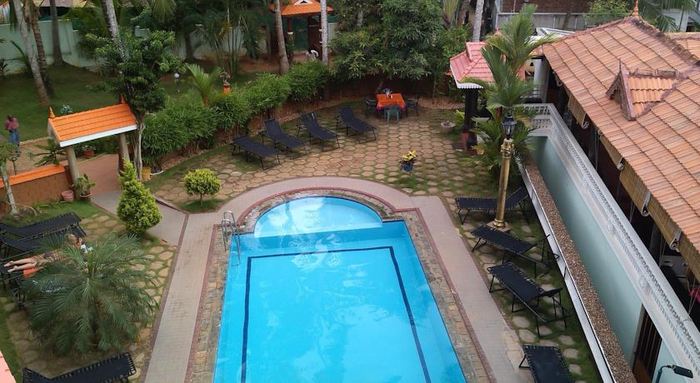 Golden Sands Beach Resort